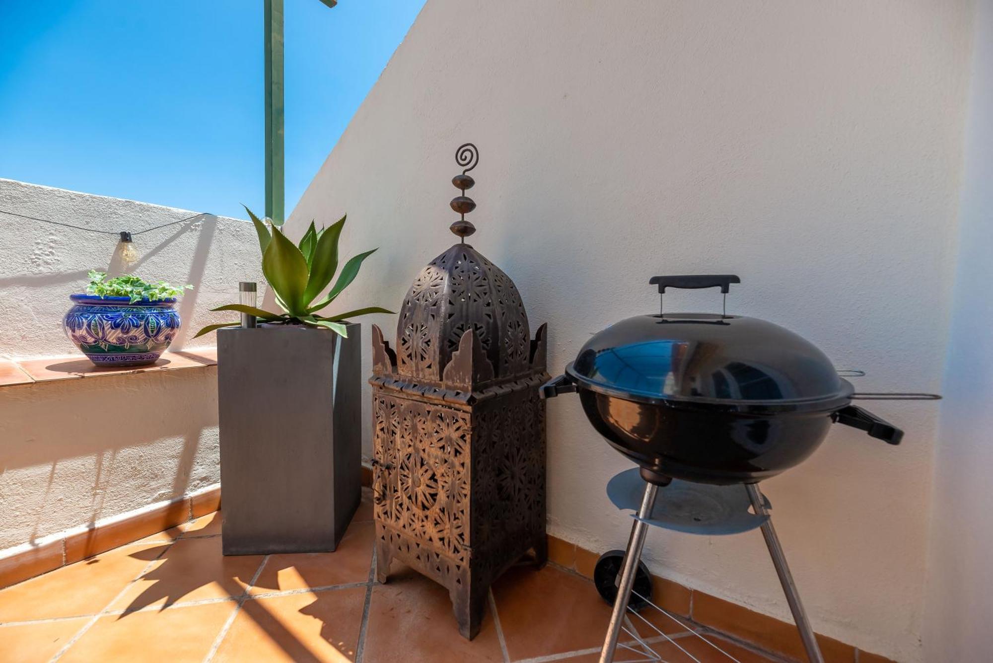 Elegant 2 Bdrm Penthouse With Bbq And Pools Apartment มาร์เบยา ภายนอก รูปภาพ