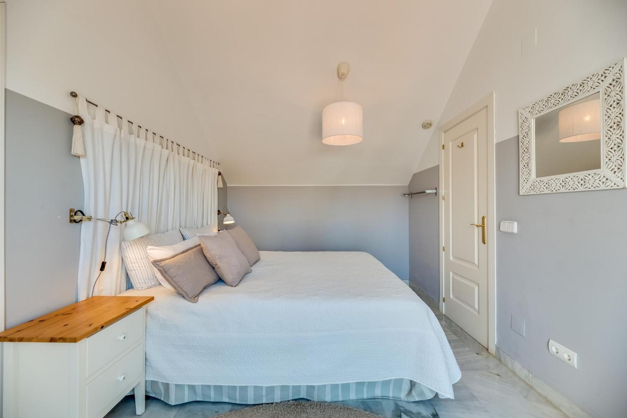 Elegant 2 Bdrm Penthouse With Bbq And Pools Apartment มาร์เบยา ภายนอก รูปภาพ