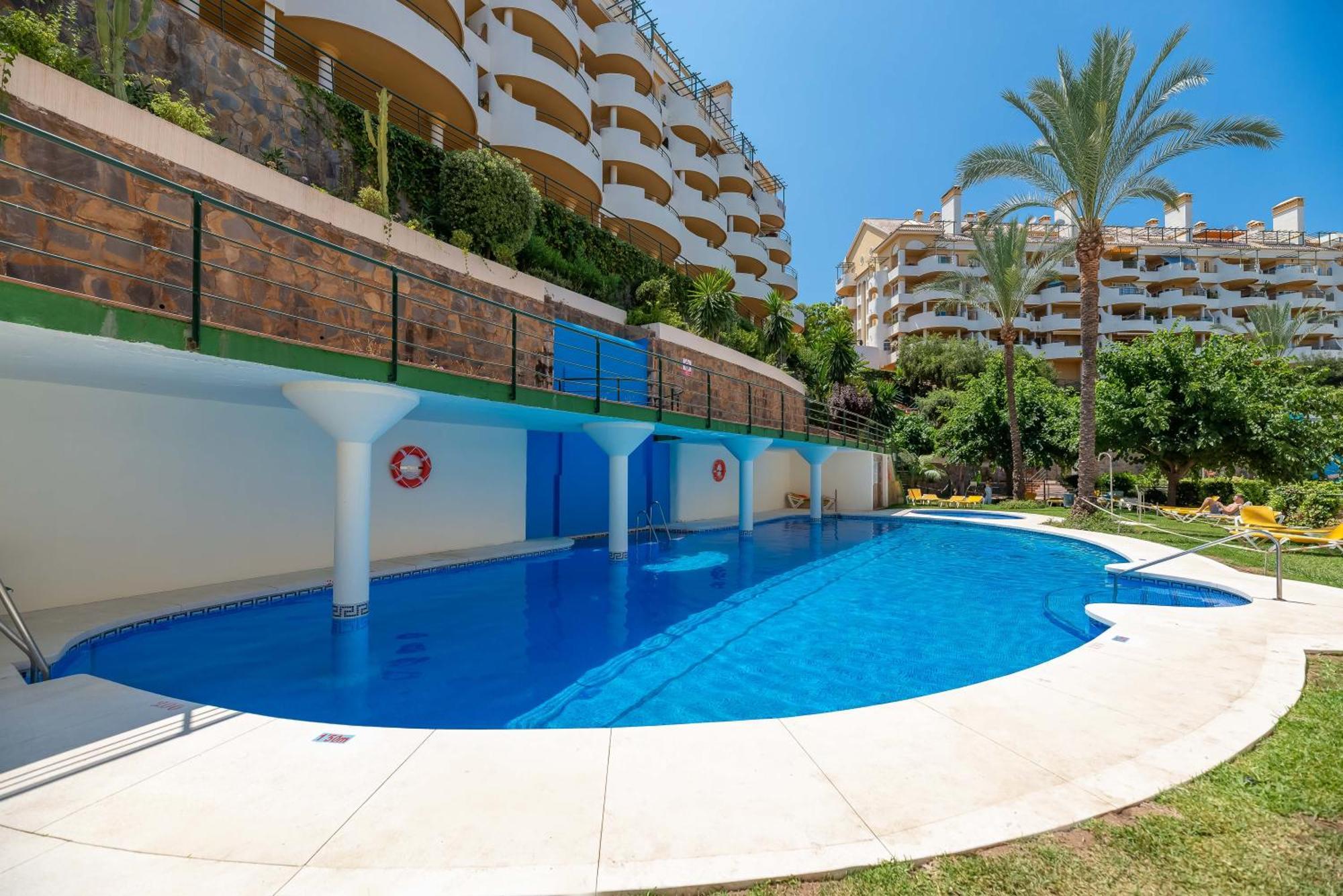 Elegant 2 Bdrm Penthouse With Bbq And Pools Apartment มาร์เบยา ภายนอก รูปภาพ