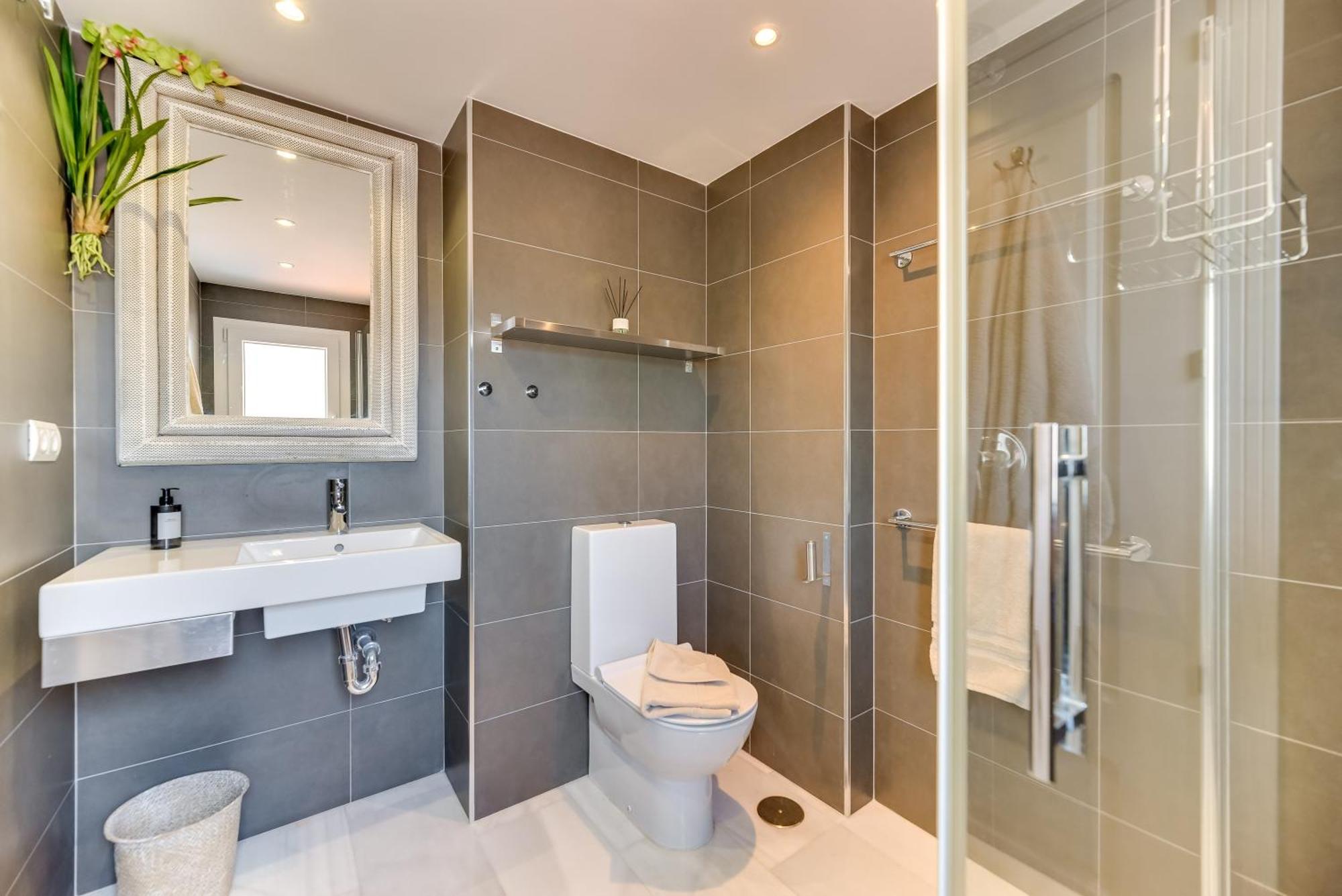 Elegant 2 Bdrm Penthouse With Bbq And Pools Apartment มาร์เบยา ภายนอก รูปภาพ