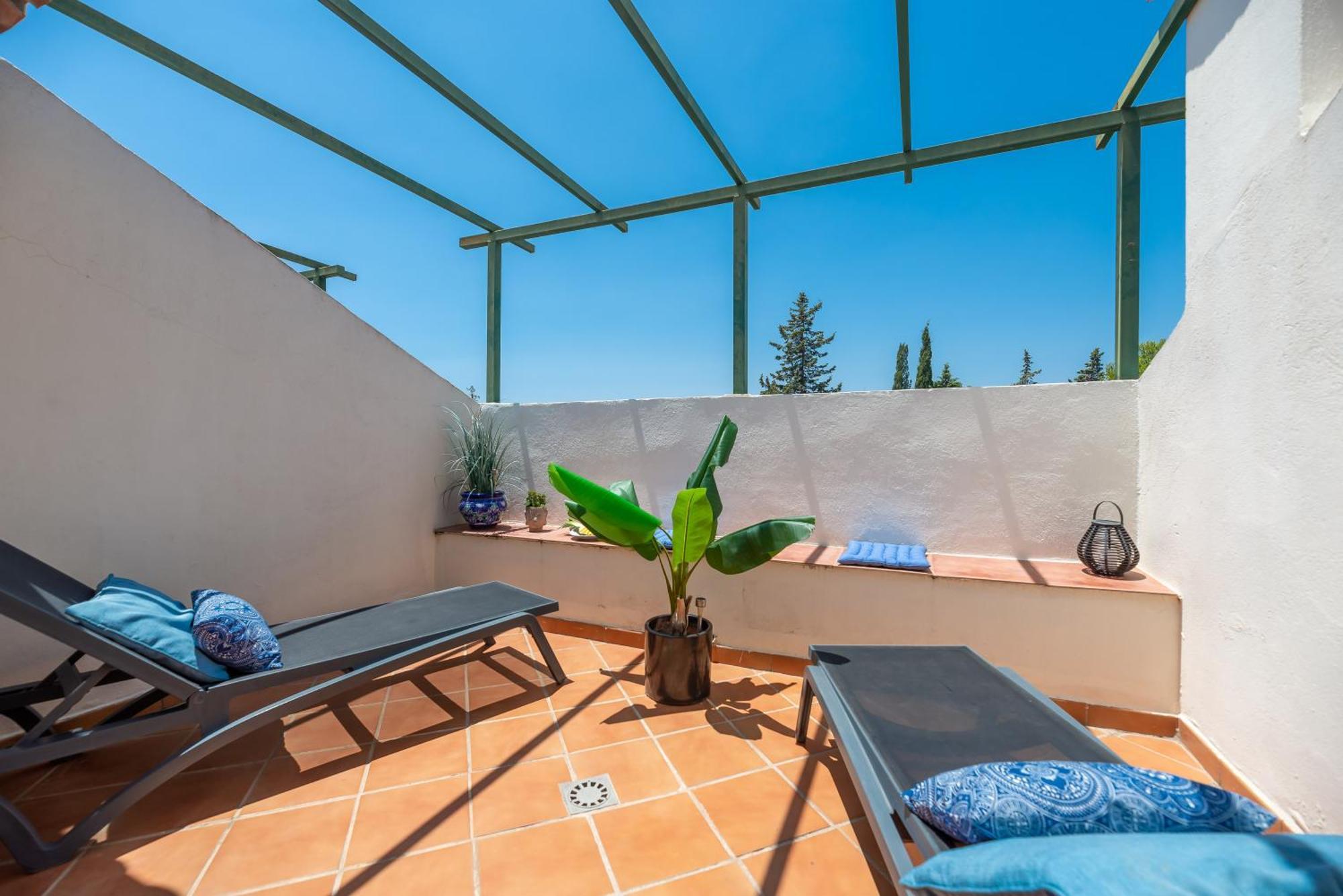 Elegant 2 Bdrm Penthouse With Bbq And Pools Apartment มาร์เบยา ภายนอก รูปภาพ