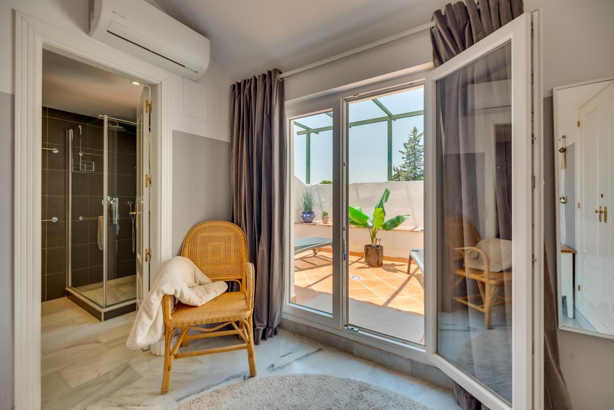Elegant 2 Bdrm Penthouse With Bbq And Pools Apartment มาร์เบยา ภายนอก รูปภาพ